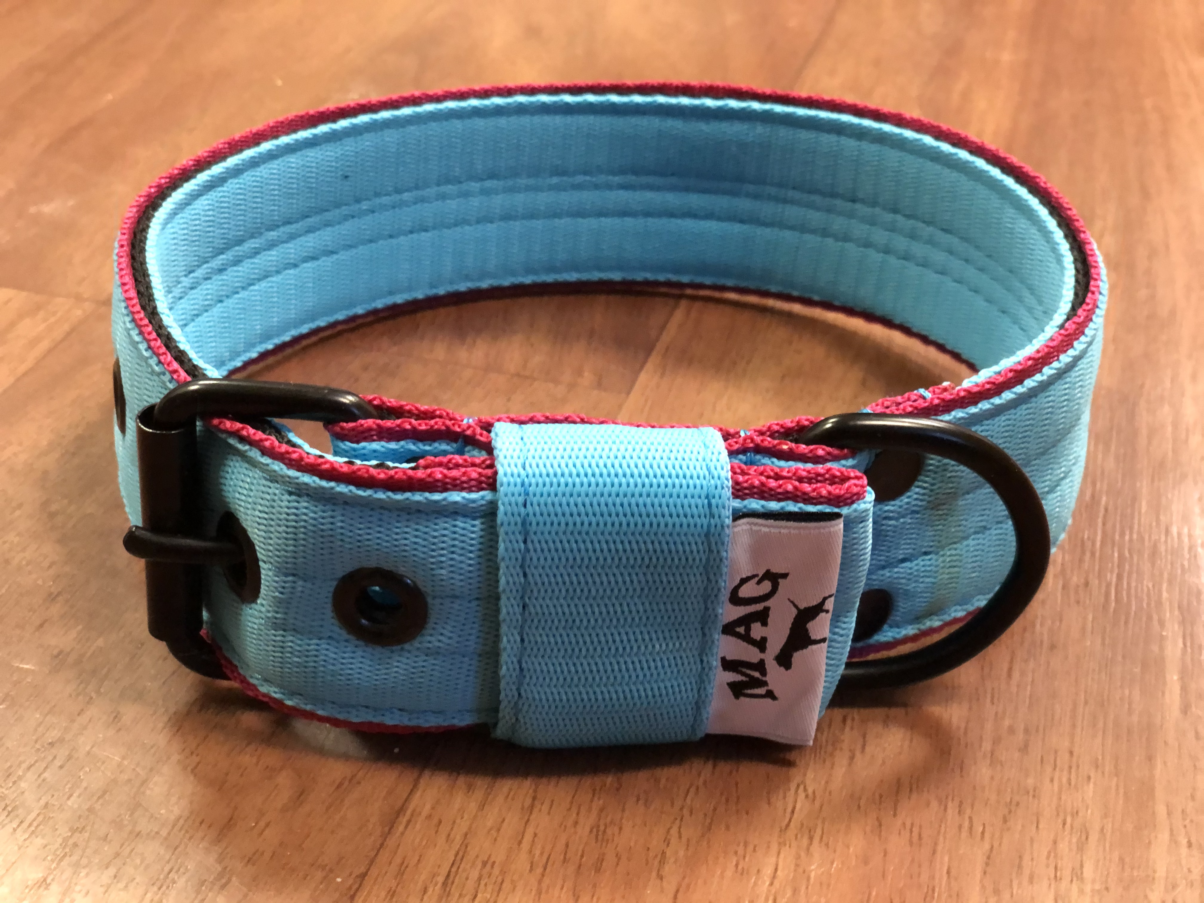 Obojek 4cm + okraj - černé kování