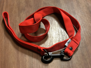 Vodítko s uchem,2,5cm, 1,5m-černé kování 